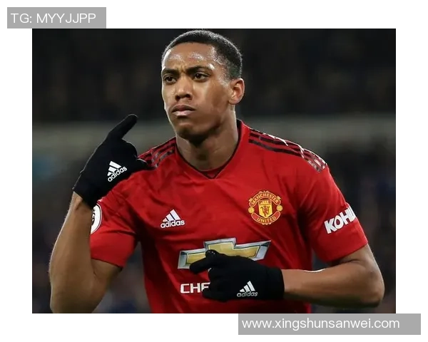 足球球星颜值变化大揭秘 从年轻小将到成熟巨星的蜕变过程