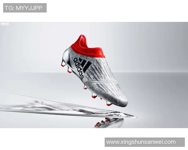 阿迪达斯球星同款足球鞋M系列助力运动员突破极限性能与舒适并存